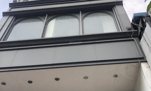 Bán nhà phố hẻm 149 Tôn Thất Thuyết giá 5,7 tỷ nhà đẹp