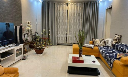 Bán nhà Q4 biệt thự sân vườn siêu đẹp DT siêu khủng 102m2 vuông vức khu dân cư giá cực tốt 8tỉ tí