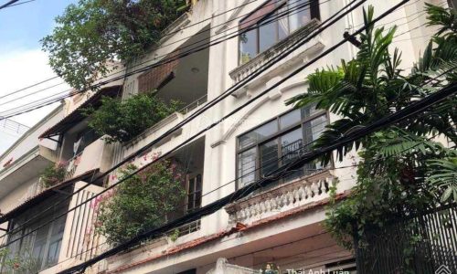 Siêu to khổng lồ! Nhà Nguyễn Bỉnh Khiêm, Đa Kao. Ngay Gem Center 131m2(8,6×15,1m) – 5 tầng. 18,9 tỷ