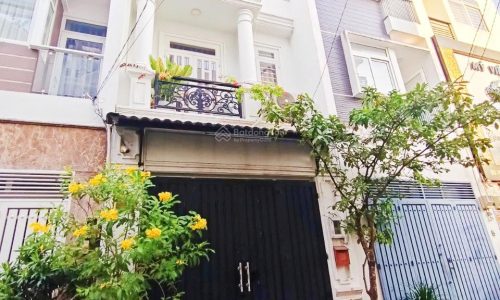 Nhà 4 lầu; 4,4×12=52m2; Đại học Ngân Hàng, Hoàng Diệu 2, Linh Trung; Gần Ngã tư Thủ Đức; VIncom TĐ