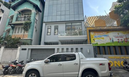 Bán nhà mặt tiền ngay Chợ Rẫy, Quận 5, 8x18m, trệt 6 lầu, giá chỉ 49 tỷ