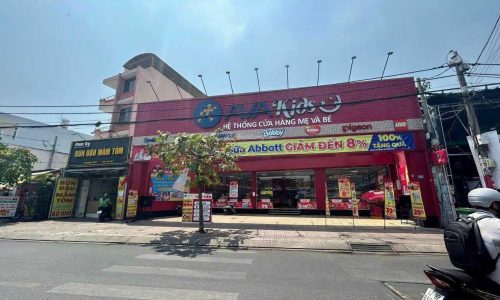 Bán nhà mặt tiền Ngô Quyền Quận 5. DT: 20x25m, 3 lầu, giá 120 tỷ