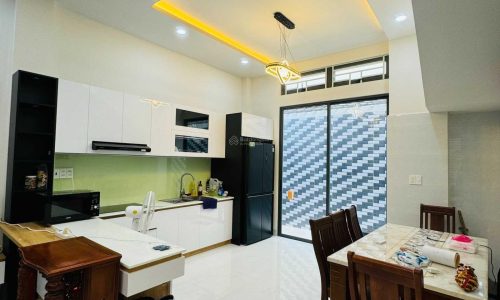 Bán nhà đẹp Võ Văn Kiệt, Phường Cô Giang, Quận 1