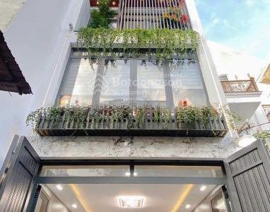 Bán nhà Đ.Nguyễn Trãi P14 Q5.DT 72m2(4×18)gần trường Nguyễn Viết Xuân. Đang cho thuê 22tr/th