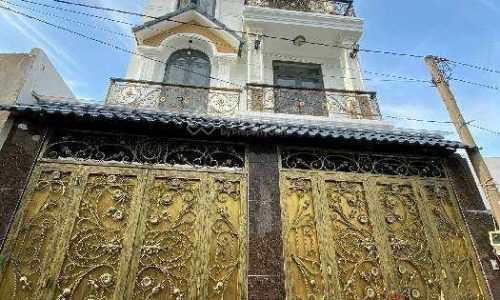 Nhà đẹp 4 lầu 4 PN. 6,8 Tỉ .Hẻm xe hơi Sát CC 4S Linh Đông. Phạm Văn Đồng. DT 71,8m2 giá 6,8 tỷ.