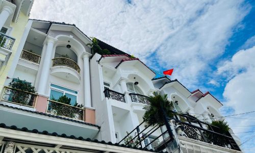 Chỉ tính giá đất – Kẹt tiền bán nhà 2 tầng 106m2 gần chợ TĐ ngay đại học cảnh sát Linh Tây 8.5 tỷ