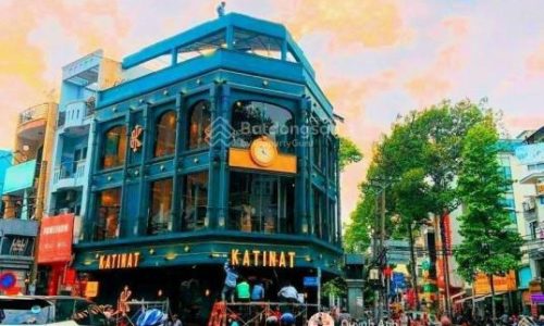 Nhà cực đẹp – nội thất hiện đại – MT ngay Huỳnh Văn Bánh – DT: 5 x 22m – 6 lầu thang máy – 22 tỷ