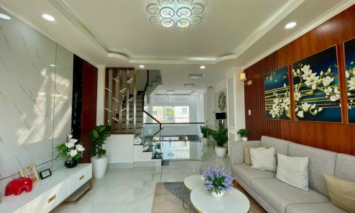 Kẹt tiền cần xoay tài chính bán rẻ nhà HXH 1/ Dương Đình Hội 3 tầng ở tốt 4PN 3WC 60m2/3.8 Tỷ