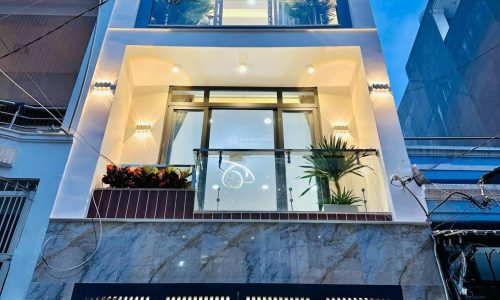 Tôi cần bán căn nhà 64m2 đường Đào Duy Anh P9 quận Phú Nhuận. Giá 2tỷ550 triệu Sổ sẵn bao sang tên