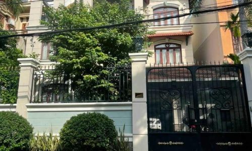 Bán nhà hẻm 8m Nguyễn Văn Trỗi, P12, Quận Phú Nhuận. 8,5 x 26m. 200m2. Giá 33.6 tỷ thương lượng