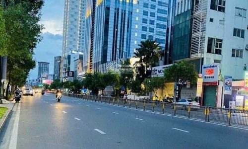Bán Building đường Nguyễn Văn Trỗi, Phú Nhuận, DT 20x20m, 2 hầm 9 tầng, chỉ 155 tỷ, HĐ thuê 450 tr
